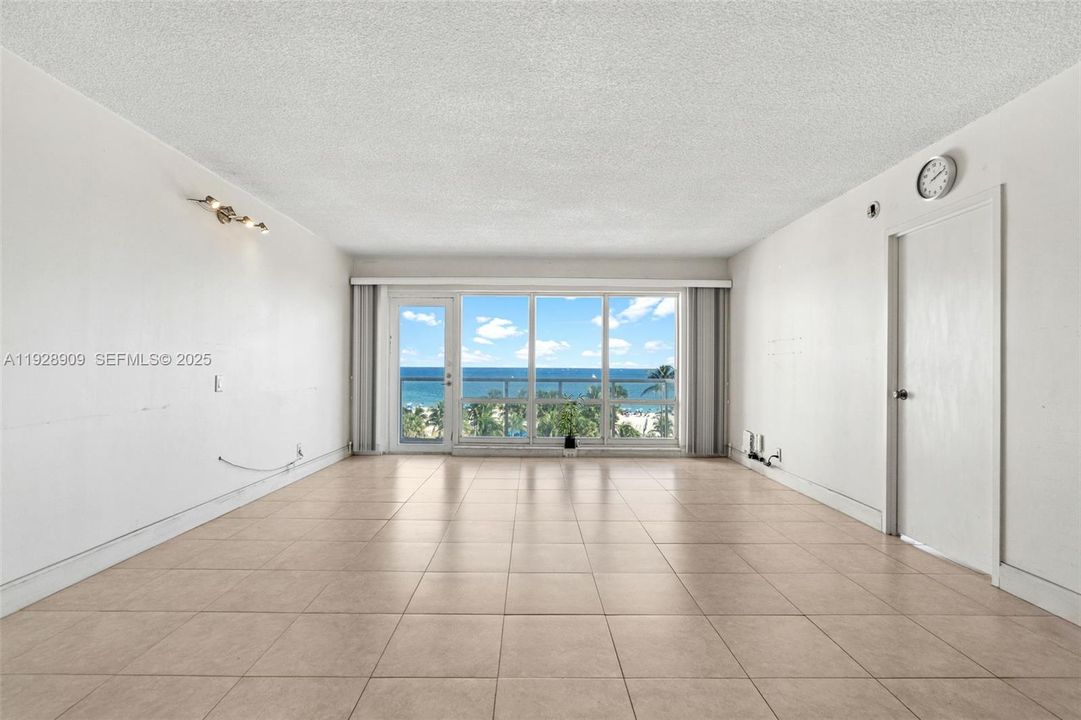 For Sale: $489,900 (2 beds, 2 baths, 1450 Square Feet)