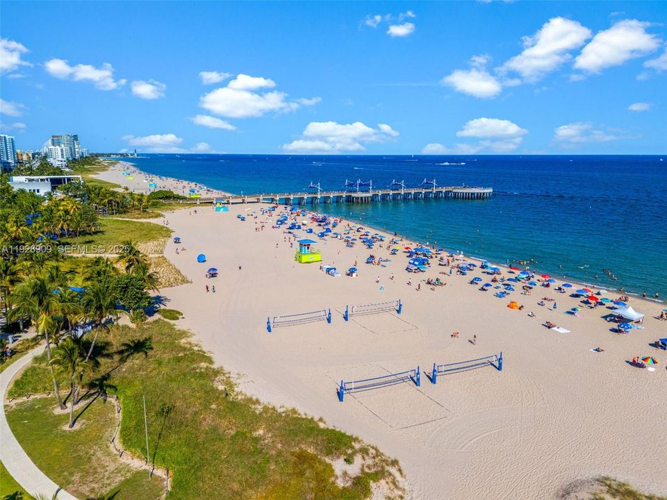 For Sale: $489,900 (2 beds, 2 baths, 1450 Square Feet)