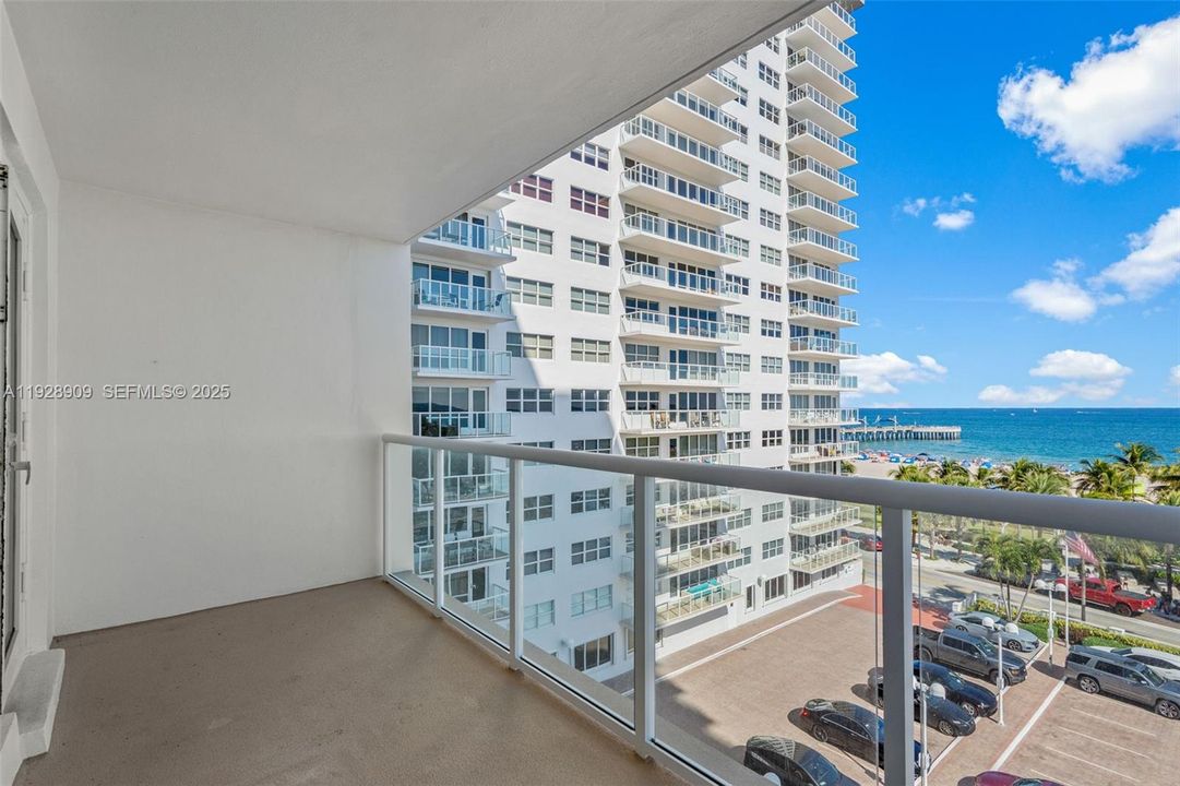 For Sale: $489,900 (2 beds, 2 baths, 1450 Square Feet)