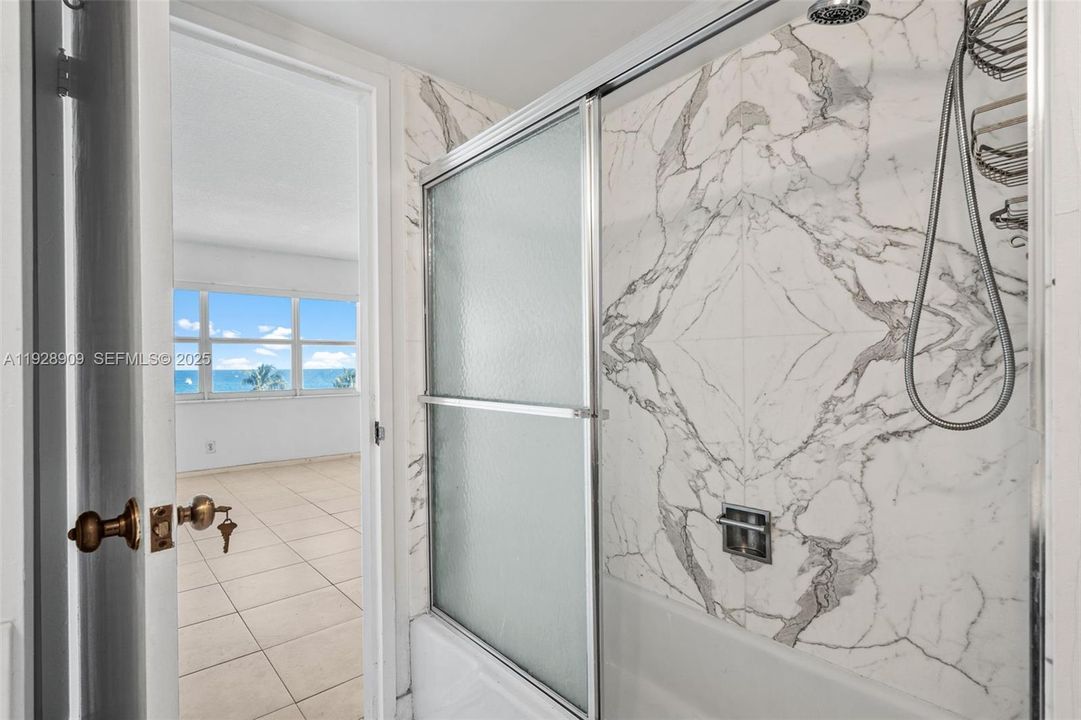 For Sale: $489,900 (2 beds, 2 baths, 1450 Square Feet)