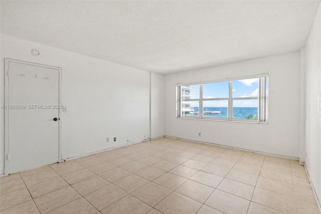 For Sale: $489,900 (2 beds, 2 baths, 1450 Square Feet)