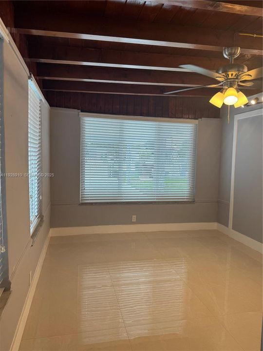 В аренду: $2,500 (2 спален, 1 ванн, 1929 Квадратных фут)