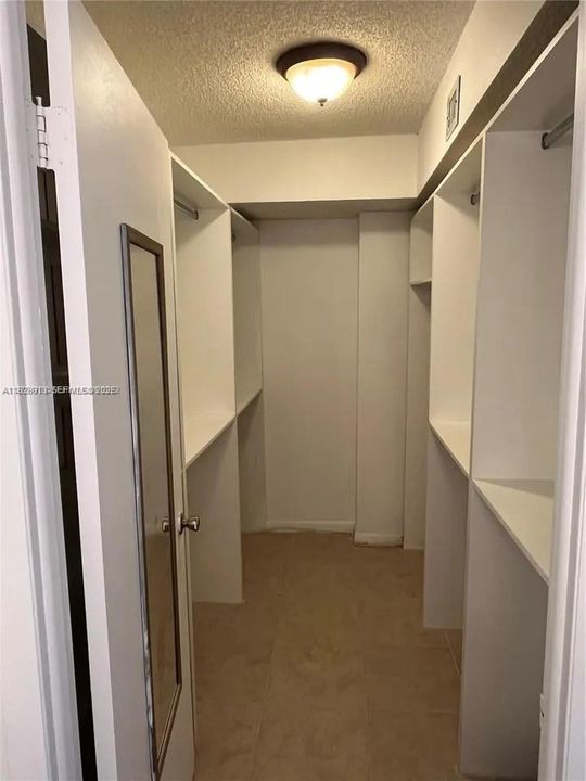 For Rent: $2,050 (2 beds, 2 baths, 1260 Square Feet)