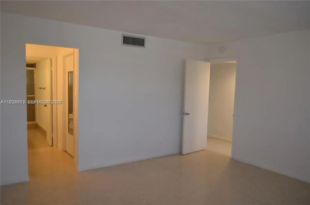 For Rent: $2,050 (2 beds, 2 baths, 1260 Square Feet)