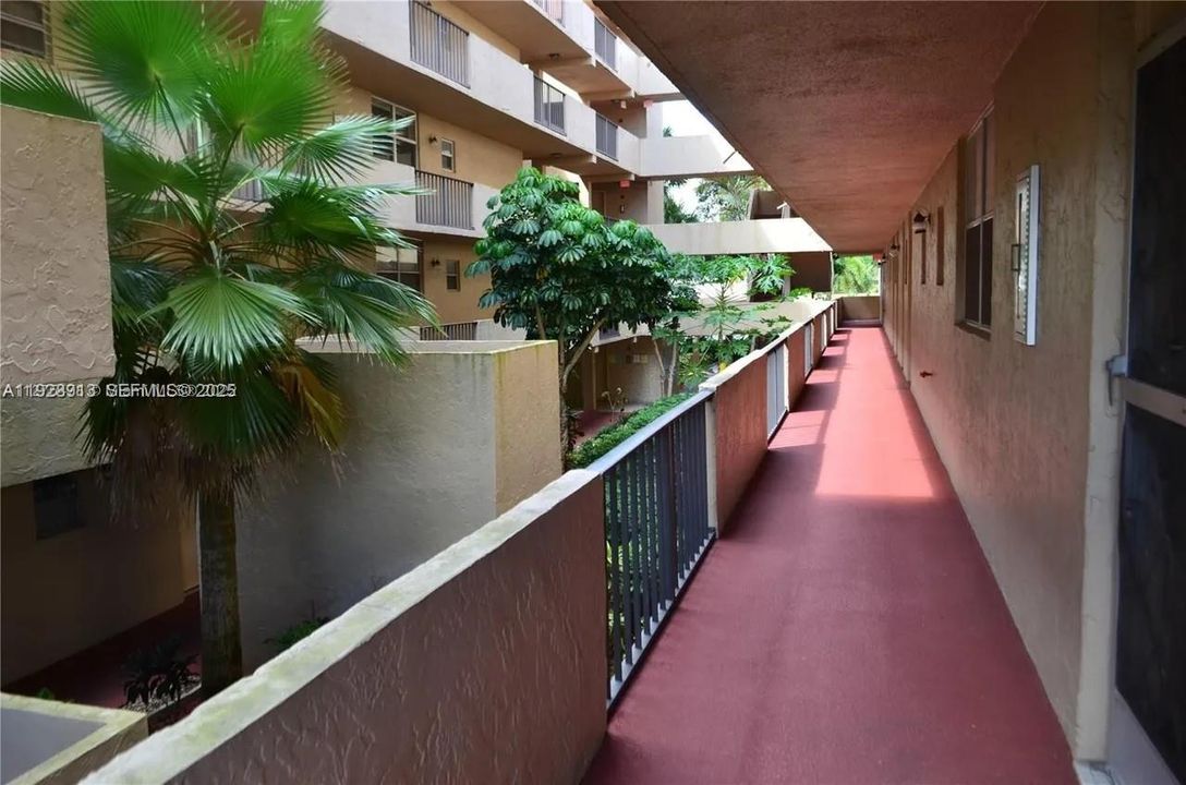 For Rent: $2,050 (2 beds, 2 baths, 1260 Square Feet)