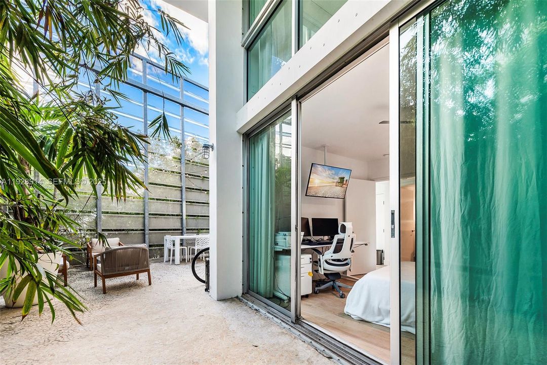 For Rent: $7,000 (2 beds, 2 baths, 1267 Square Feet)