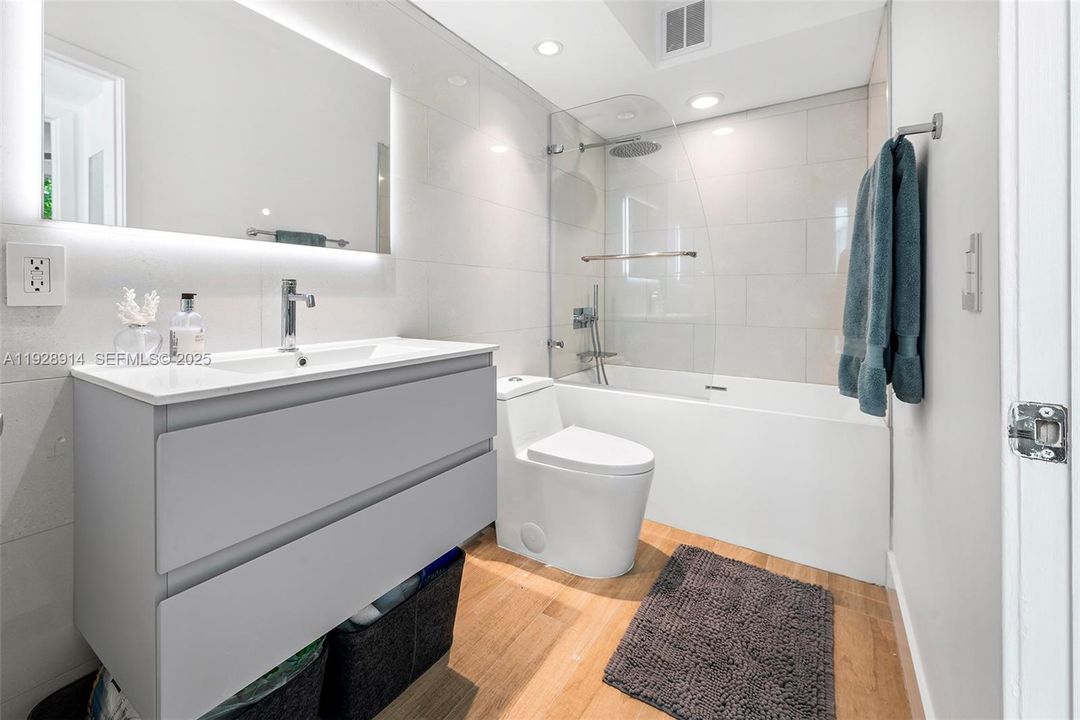 For Rent: $7,000 (2 beds, 2 baths, 1267 Square Feet)