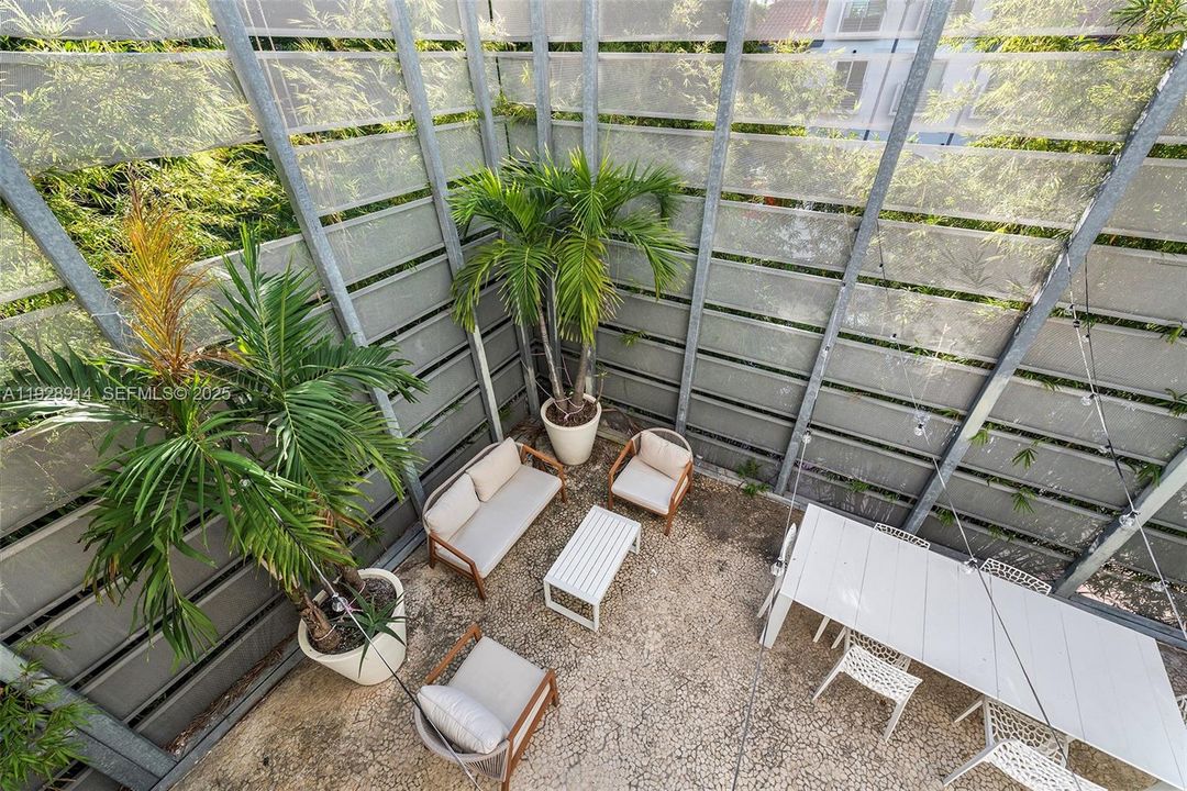 For Rent: $7,000 (2 beds, 2 baths, 1267 Square Feet)