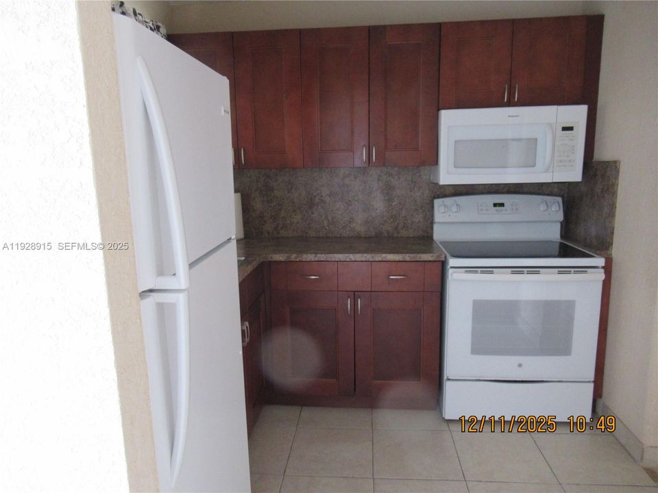 For Rent: $1,550 (1 beds, 1 baths, 640 Square Feet)