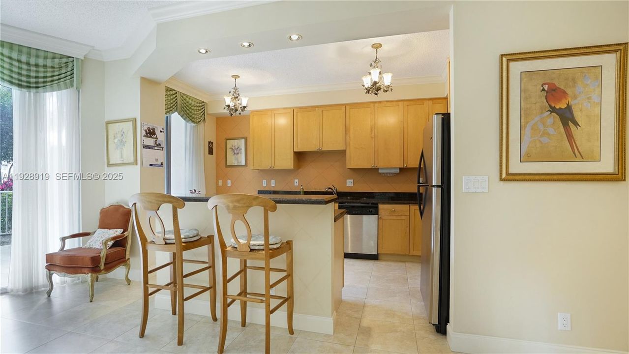 For Sale: $389,000 (1 beds, 1 baths, 1050 Square Feet)