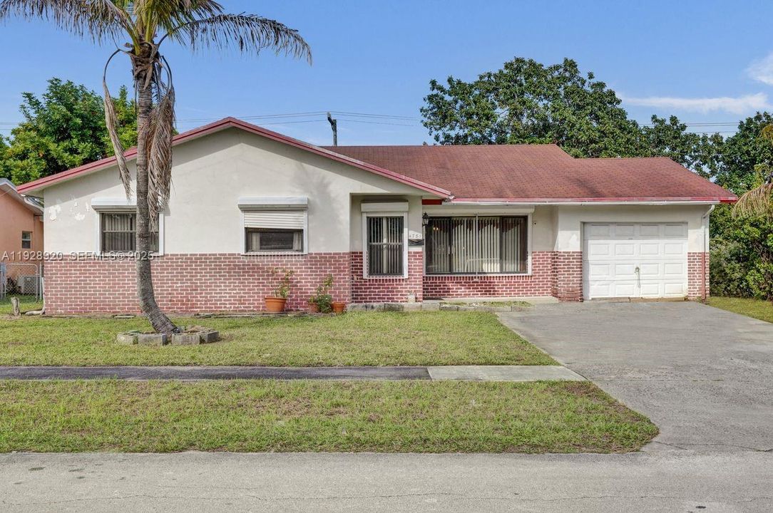 待售: $395,000 (4 贝兹, 2 浴室, 1776 平方英尺)