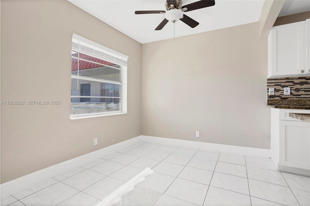 For Sale: $206,000 (2 beds, 1 baths, 709 Square Feet)