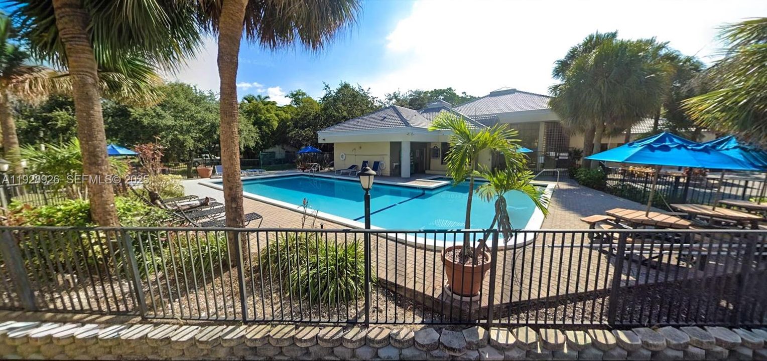 For Rent: $1,890 (2 beds, 2 baths, 858 Square Feet)