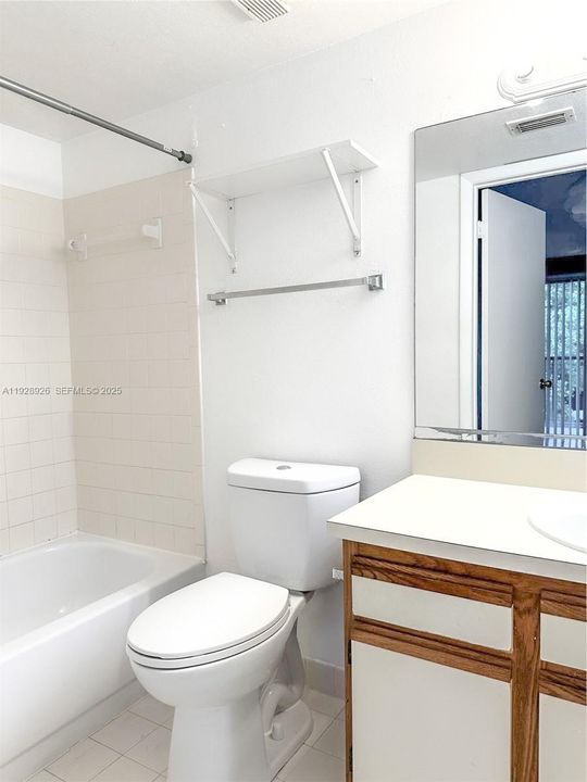 For Rent: $1,890 (2 beds, 2 baths, 858 Square Feet)