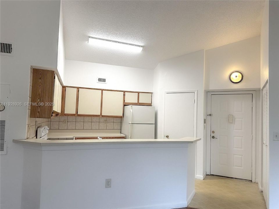 For Rent: $1,890 (2 beds, 2 baths, 858 Square Feet)