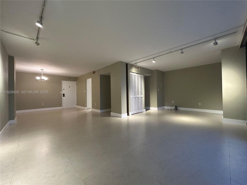 На продажу: $530,000 (2 спален, 2 ванн, 1030 Квадратных фут)