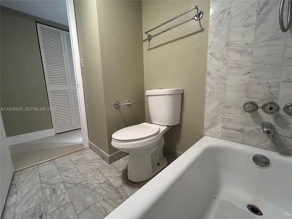 На продажу: $530,000 (2 спален, 2 ванн, 1030 Квадратных фут)