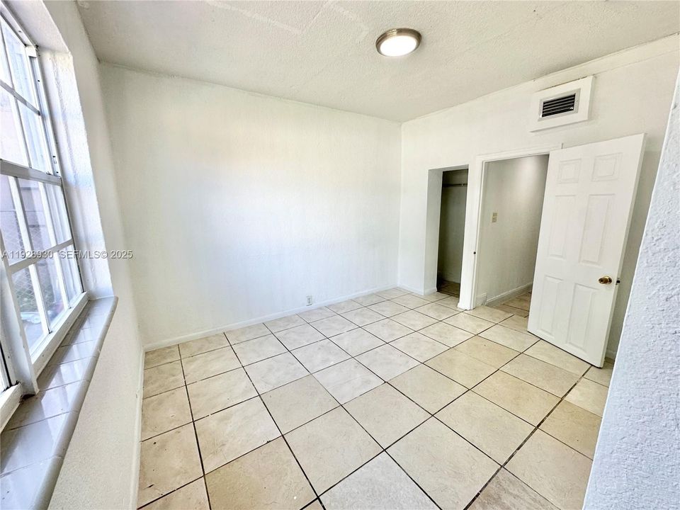 出租: $2,900 (3 贝兹, 2 浴室, 1253 平方英尺)