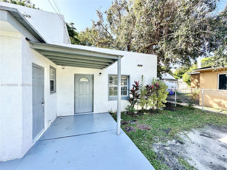 出租: $2,900 (3 贝兹, 2 浴室, 1253 平方英尺)