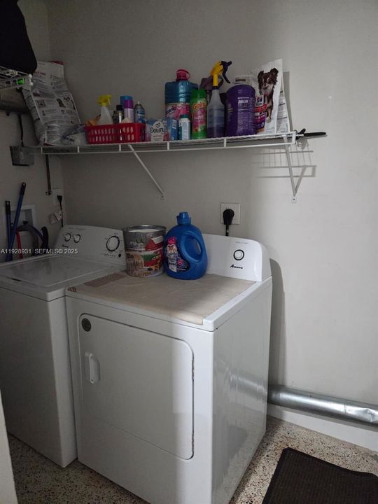 В аренду: $4,100 (4 спален, 2 ванн, 2284 Квадратных фут)