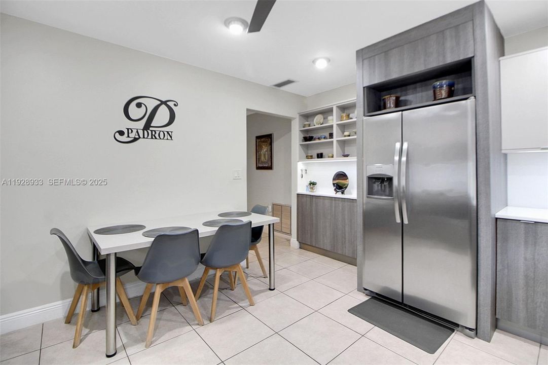 En Venta: $1,999,999 (5 camas, 4 baños, 4202 Pies cuadrados)