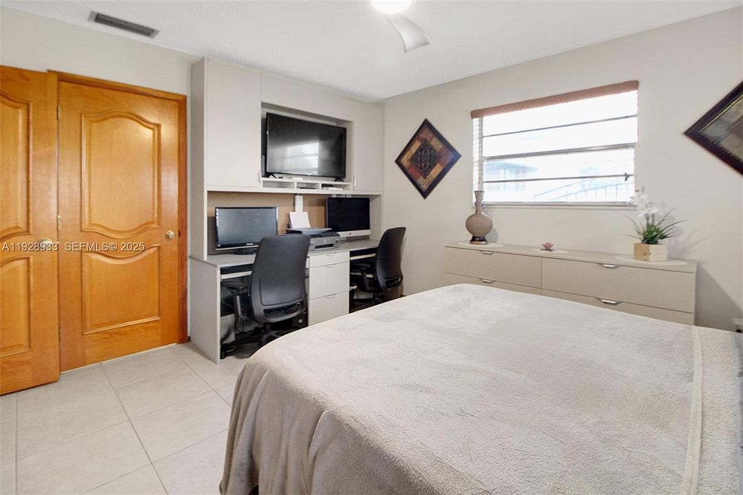 En Venta: $1,999,999 (5 camas, 4 baños, 4202 Pies cuadrados)