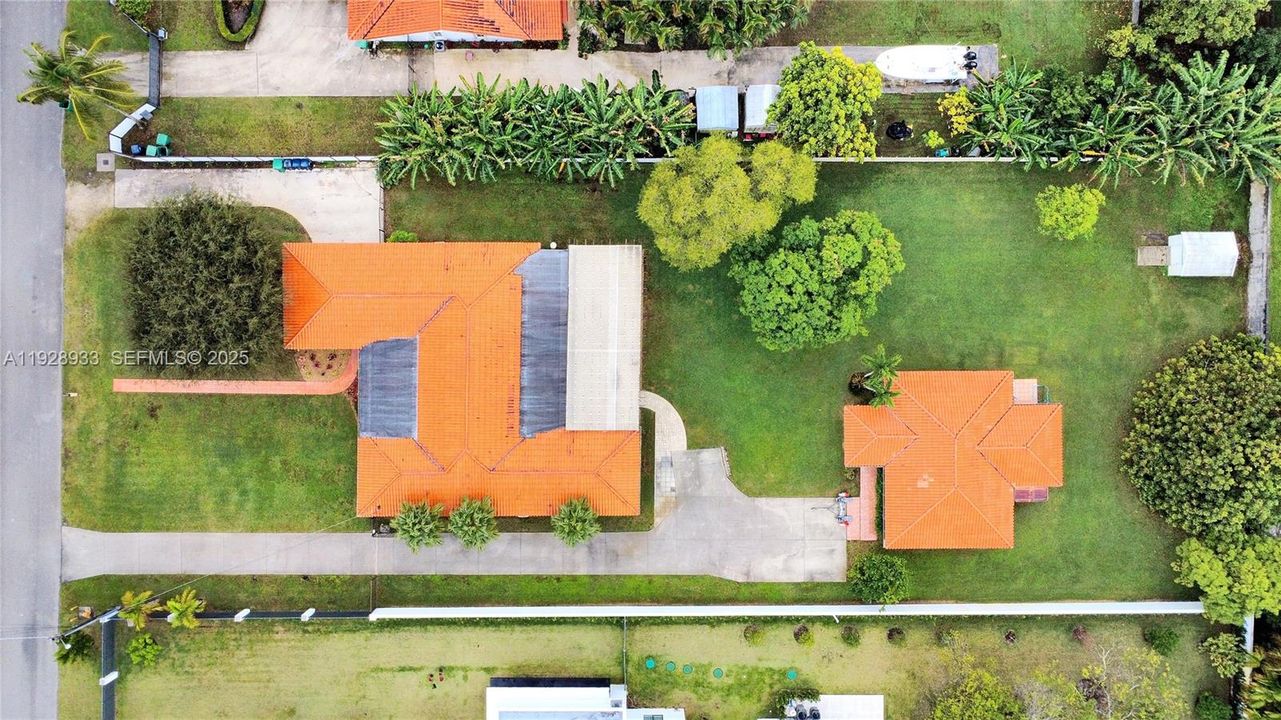 En Venta: $1,999,999 (5 camas, 4 baños, 4202 Pies cuadrados)