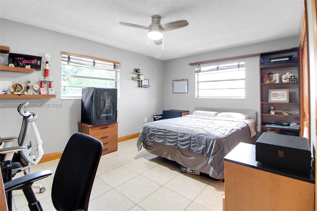 En Venta: $1,999,999 (5 camas, 4 baños, 4202 Pies cuadrados)