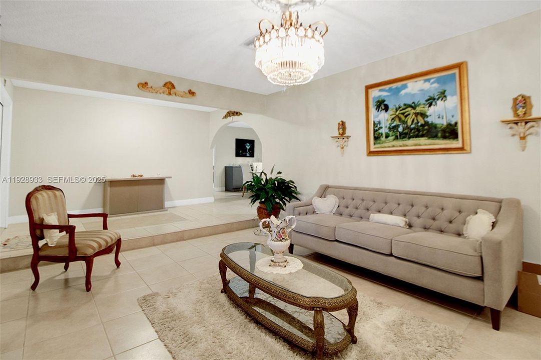 En Venta: $1,999,999 (5 camas, 4 baños, 4202 Pies cuadrados)