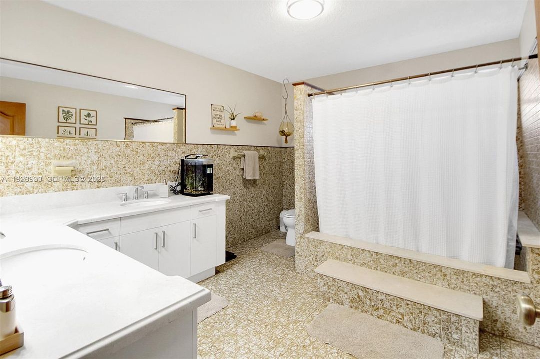 En Venta: $1,999,999 (5 camas, 4 baños, 4202 Pies cuadrados)