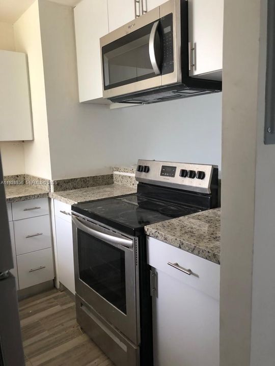 В аренду: $2,999 (2 спален, 1 ванн, 665 Квадратных фут)