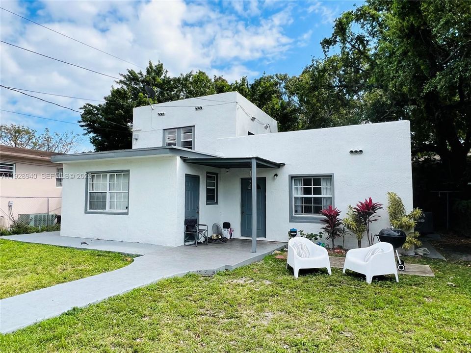 For Rent: $1,200 (0 beds, 1 baths, 400 Square Feet)