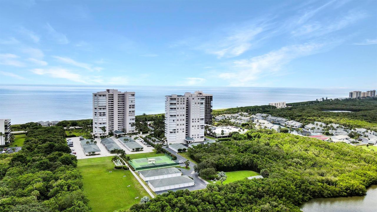 5049 unit 1804 arial facing east