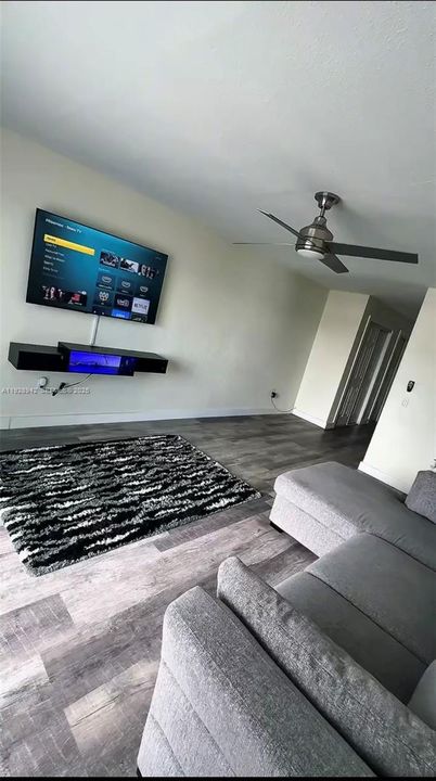 For Sale: $200,000 (0 beds, 1 baths, 448 Square Feet)