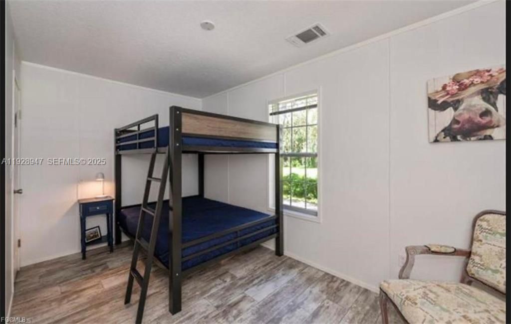 На продажу: $215,000 (2 спален, 2 ванн, 0 Квадратных фут)