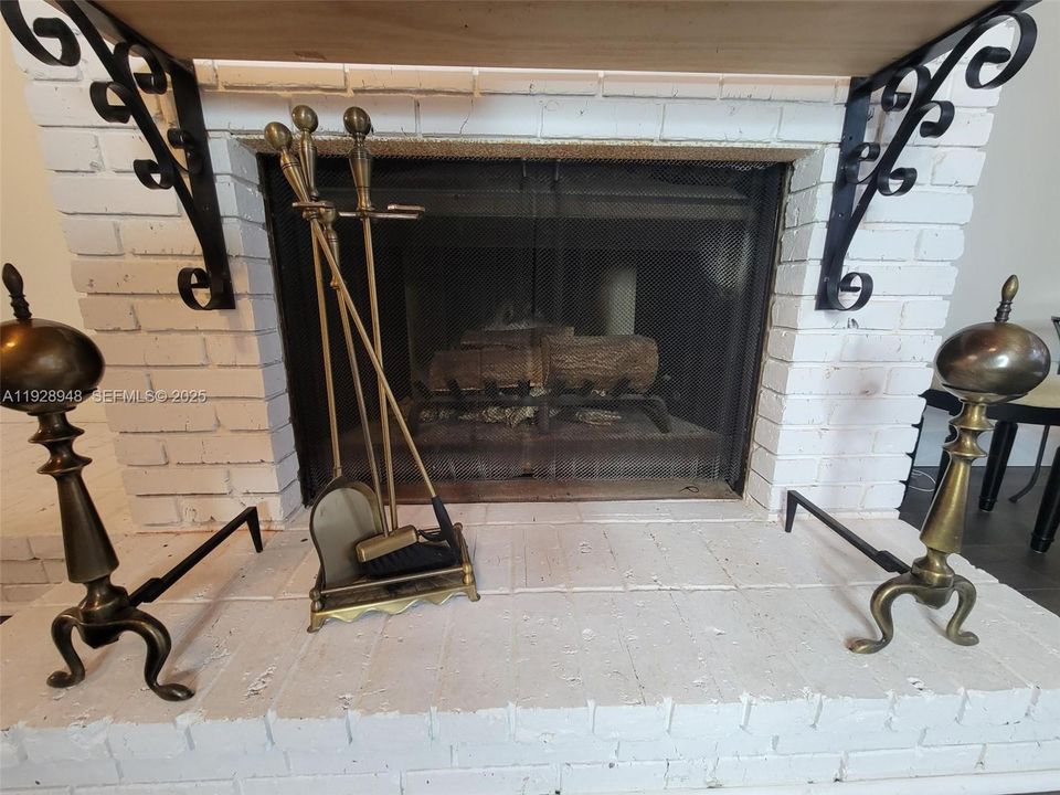 На продажу: $459,000 (2 спален, 2 ванн, 1080 Квадратных фут)