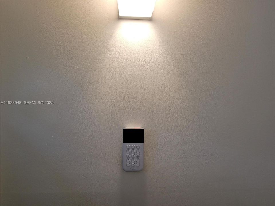 На продажу: $459,000 (2 спален, 2 ванн, 1080 Квадратных фут)