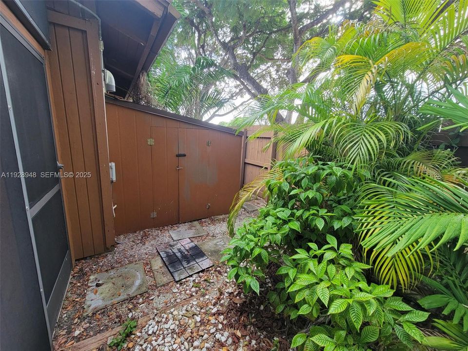 На продажу: $459,000 (2 спален, 2 ванн, 1080 Квадратных фут)