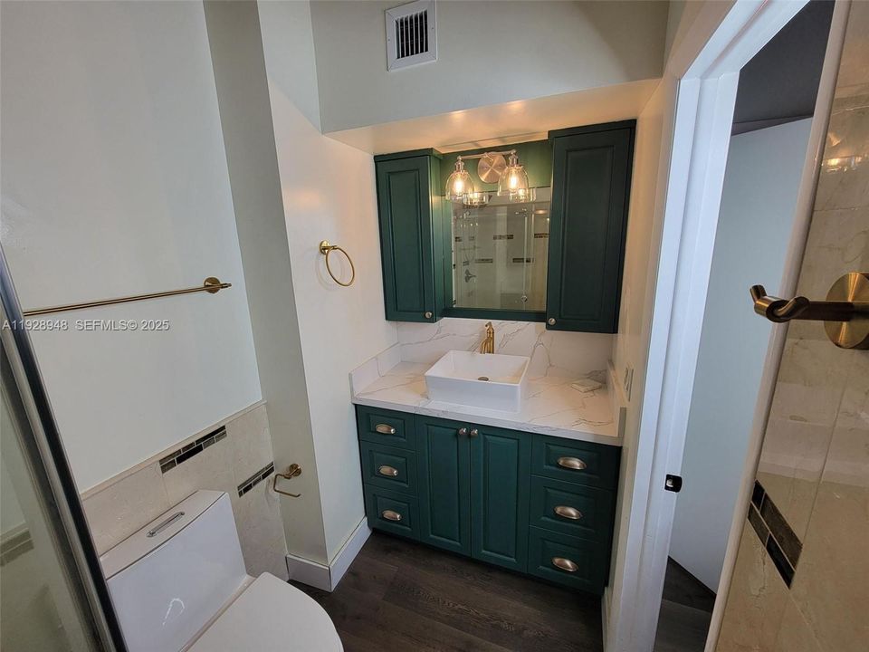 На продажу: $459,000 (2 спален, 2 ванн, 1080 Квадратных фут)