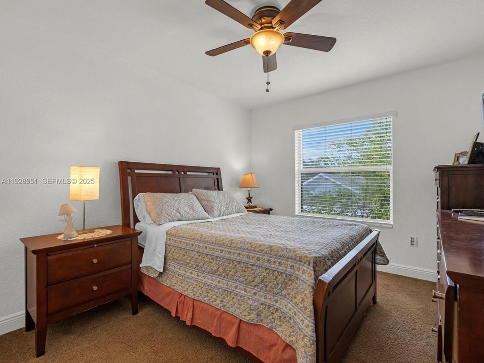 En Renta: $3,700 (3 camas, 2 baños, 1985 Pies cuadrados)