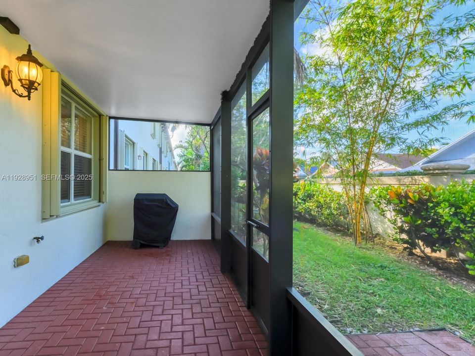 En Renta: $3,700 (3 camas, 2 baños, 1985 Pies cuadrados)