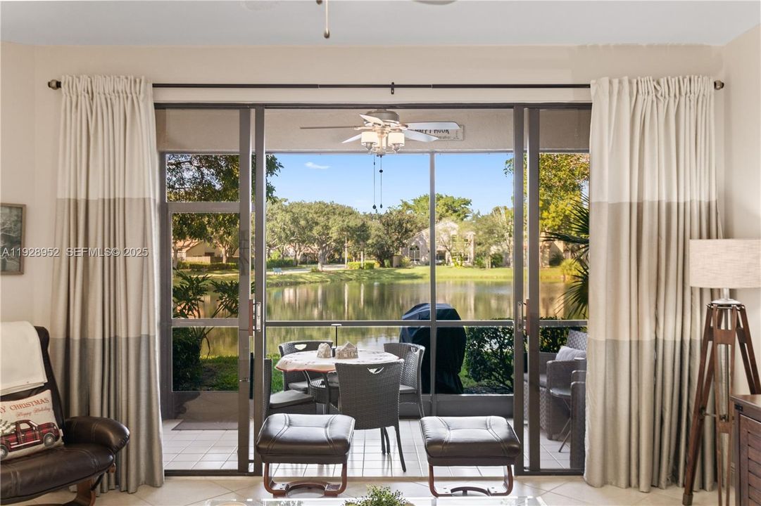 For Sale: $399,900 (2 beds, 2 baths, 1380 Square Feet)