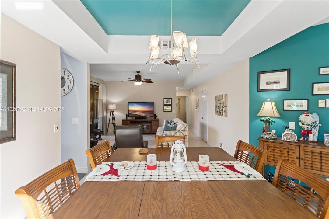 For Sale: $399,900 (2 beds, 2 baths, 1380 Square Feet)