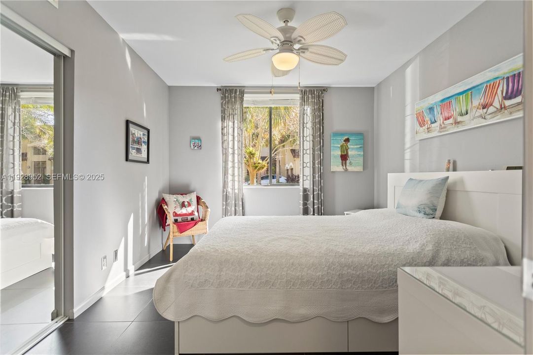 For Sale: $399,900 (2 beds, 2 baths, 1380 Square Feet)