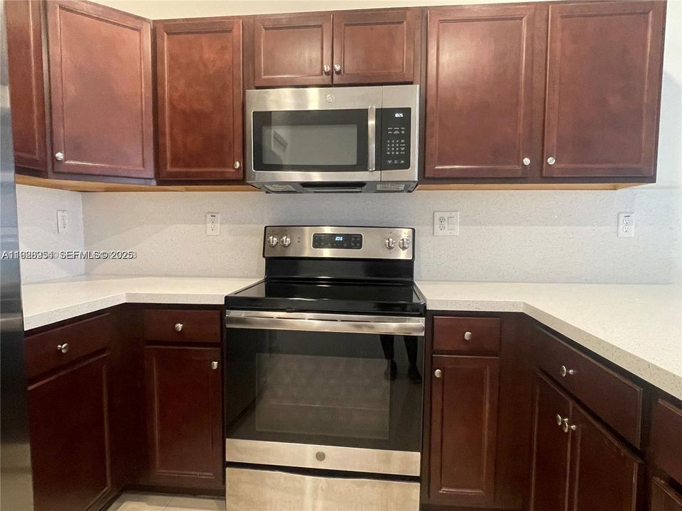 En Renta: $3,100 (3 camas, 2 baños, 1540 Pies cuadrados)