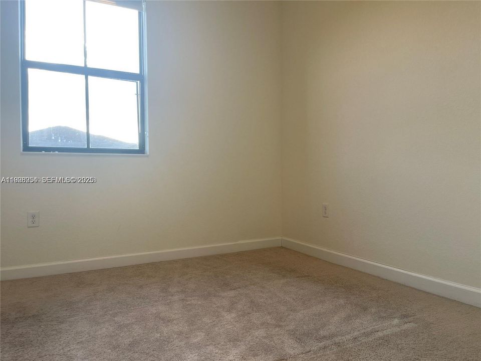 En Renta: $3,100 (3 camas, 2 baños, 1540 Pies cuadrados)