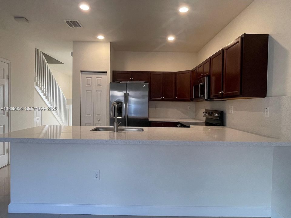 En Renta: $3,100 (3 camas, 2 baños, 1540 Pies cuadrados)