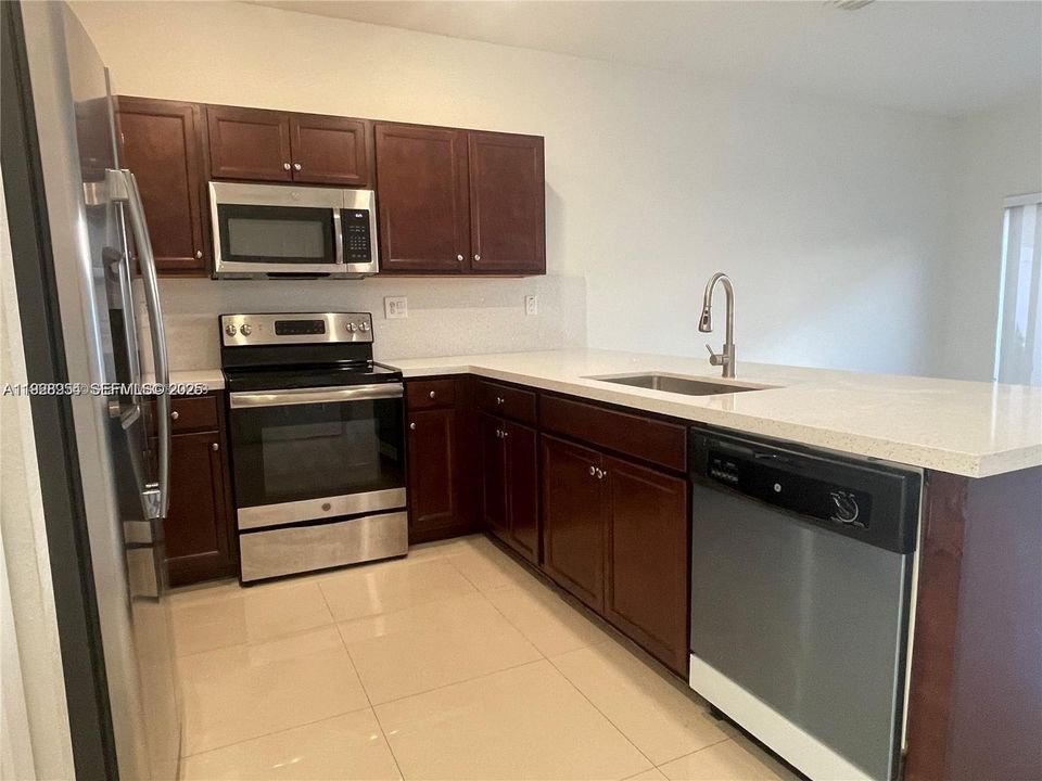 En Renta: $3,100 (3 camas, 2 baños, 1540 Pies cuadrados)