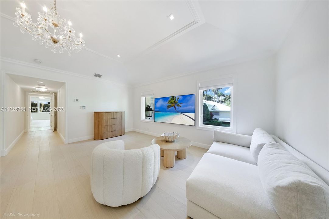 For Rent: $50,000 (5 beds, 5 baths, 5717 Square Feet)