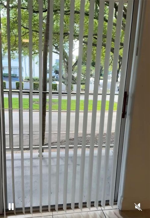 For Rent: $1,750 (1 beds, 1 baths, 673 Square Feet)